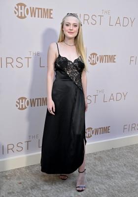 dakotafanningdaily-thefirstladypremiere-044.jpg