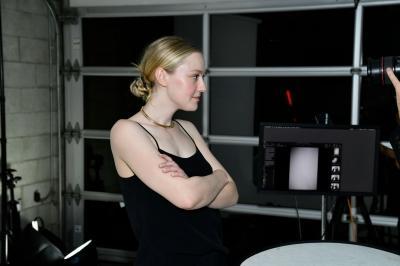 dakotafanningdaily-openingofmontgomerysnewnftphotoexhibit-009.jpg
