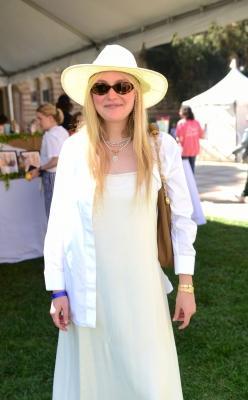 dakotafanningdaily-lalovesalexslemonade-010.jpg