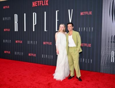 dakotafanningdaily-ripleylapremiere-0003.jpg