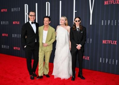 dakotafanningdaily-ripleylapremiere-0009.jpg