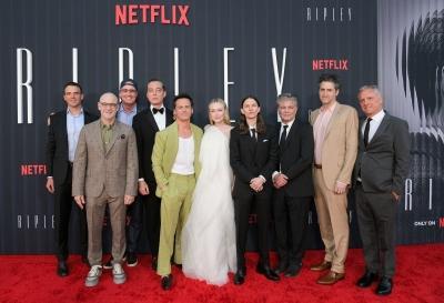 dakotafanningdaily-ripleylapremiere-0029.jpg