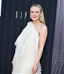 dakotafanningdaily-ripleylapremiere-0126.jpg