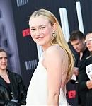 dakotafanningdaily-ripleylapremiere-0128.jpg