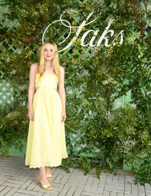 dakotafanningdaily-saksummerdinner-004.jpg