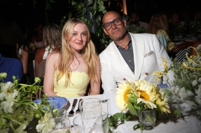 dakotafanningdaily-saksummerdinner-010.jpg
