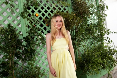dakotafanningdaily-saksummerdinner-019.jpg