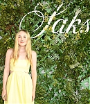 dakotafanningdaily-saksummerdinner-018.jpg