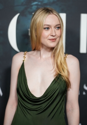 dakotafanningdaily-thewatchersnypremiere-0122.jpg