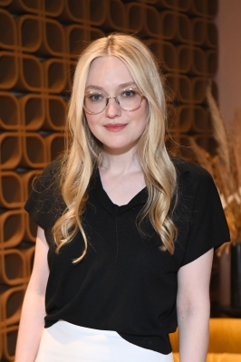 dakotafanningdaily-sagaftrapresentsripley-032.jpg