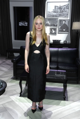 dakotafanningdaily-atasofficialripleycreening-0030.jpg