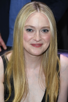 dakotafanningdaily-atasofficialripleycreening-0084.jpg