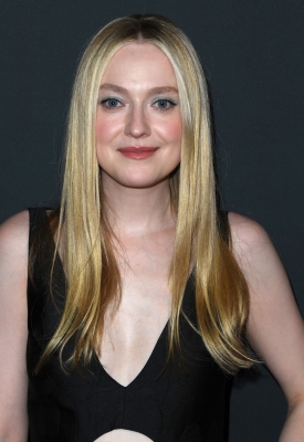 dakotafanningdaily-atasofficialripleycreening-0101.jpg