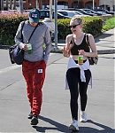 dakotafanningdaily-leavingerewhonmarket-12.jpg