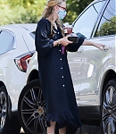 dakotafanningdaily-arrivingatherhomeinlosangeles-041.jpg