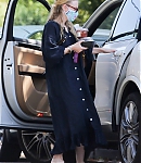 dakotafanningdaily-arrivingatherhomeinlosangeles-042.jpg