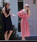 dakotafanningdaily-outsideherhome-23.jpg