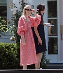 dakotafanningdaily-outsideherhome-30.jpg