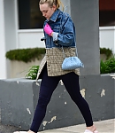 dakotafanningdaily-outinlosangeles-05.jpg