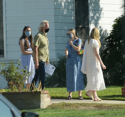 dakotafanningdaily-househunting-014.jpg