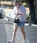 dakotafanningdaily-outandaboutinla-004.jpg