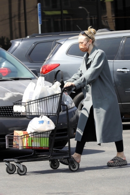 dakotafanningdaily-atvonsintolucalake-005.jpg