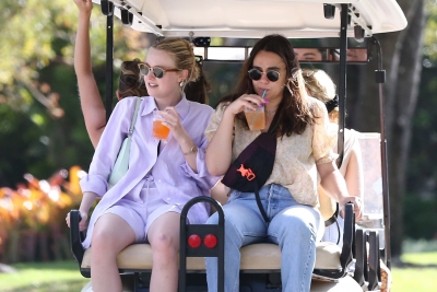 dakotafanningdaily-outandaboutinmiami-059.jpg