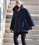 dakotafanningdaily-outandaboutinvenice-030.jpg