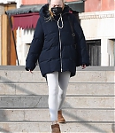 dakotafanningdaily-headingtothegyminvenice-014.jpg