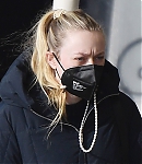 dakotafanningdaily-headingtothegyminvenice-028.jpg