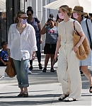 dakotafanningdaily-shoppingonrodeodrinbeverlyhills-004.jpg