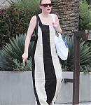 dakotafanningdaily-outandaboutinwesthollywood-004.jpg