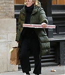 dakotafanningdaily-outandaboutinnewyorkcity-003.jpg