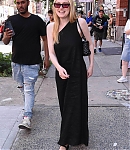 dakotafanningdaily-outinnewyork-011.jpg
