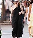 dakotafanningdaily-outinnewyork-020.jpg