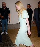 dakotafanningdaily-arrivingatthetodayshow-006.jpg