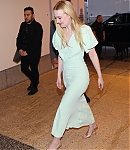dakotafanningdaily-arrivingatthetodayshow-028.jpg