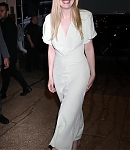 dakotafanningdaily-arrivingatthetodayshow-077.jpg
