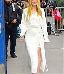 dakotafanningdaily-outsidegmanyc-019.jpg