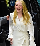 dakotafanningdaily-outsidegmanyc-069.jpg