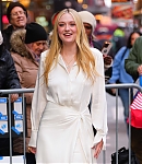 dakotafanningdaily-outsidegmanyc-076.jpg