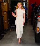 dakotafanningdaily-outsidelivewithkellyandmarknyc-013.jpg