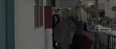 dakotafanningdaily-vienaandthefantomes-00144.jpg