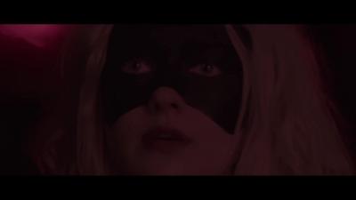 dakotafanningdaily-vienaandthefantomes-trailerscreencaptures-0024.jpg