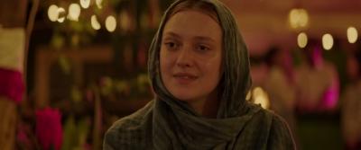 dakotafanningdaily-sweetnessinthebelly-02016.jpg