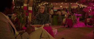 dakotafanningdaily-sweetnessinthebelly-02024.jpg