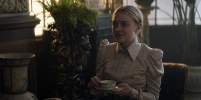 dakotafanningdaily-lastexittobrooklyn-0239.jpg