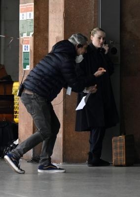 dakotafanningdaily-onsetinvenice-0057.jpg