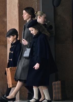 dakotafanningdaily-onsetinvenice-0058.jpg