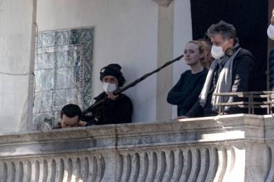 dakotafanningdaily-onsetinvenice-009.jpg